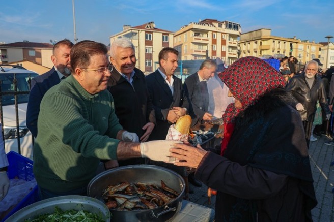 Maltepe Belediyesi’nden balık ekmek şenliği